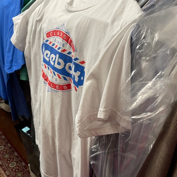 Vintage Reebok size XL US t shirt - Picture 4 of 5